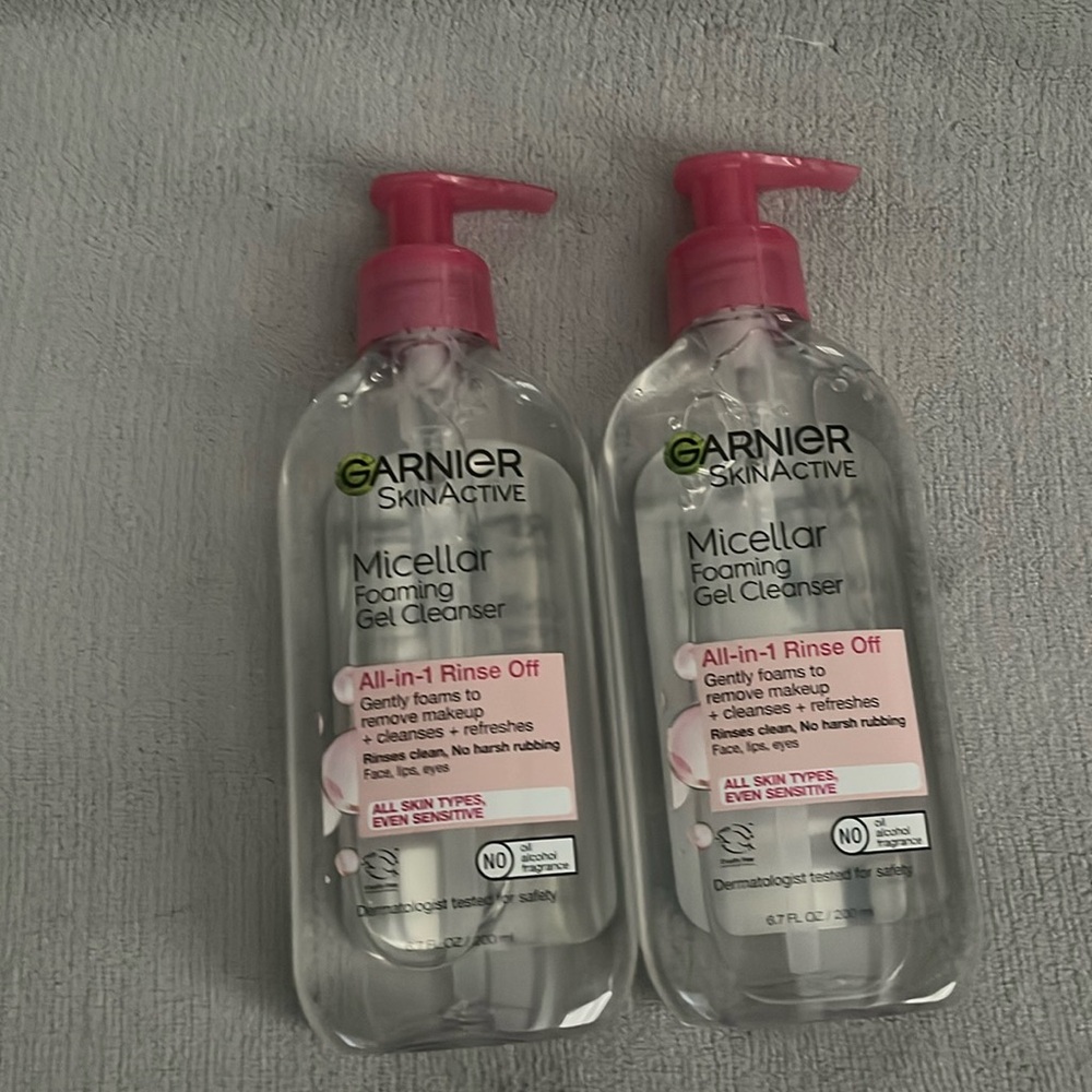 NWT Garnier Micellar Foaming Gel Cleanser